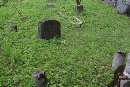 Nagrobek Adama Młodzianowskiego z cmentarza na Rossie w Wilnie, stan z 2013 r.