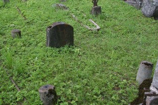 Nagrobek Adama Młodzianowskiego z cmentarza na Rossie w Wilnie, stan z 2013 r.