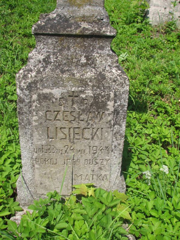 Tombstone of Czeslaw Lisiecki, Ross cemetery in Vilnius, as of 2013.