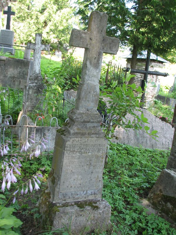 Tombstone of the Kulakowski family, Ross cemetery, as of 2013
