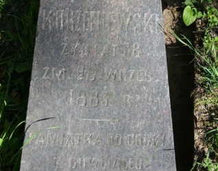 Nagrobek Dominika Korzeniewskiego z cmentarza na Rossie w Wilnie, stan z 2013 r.