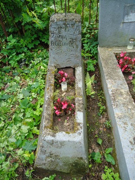 Tombstone of Zofia Borowik, Rossa cemetery in Vilnius, as of 2013