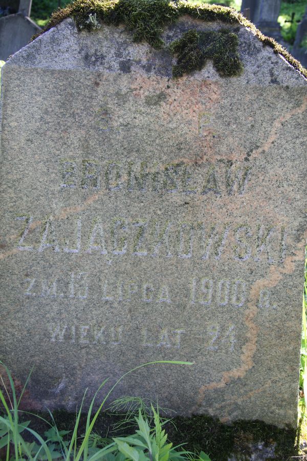 Fragment nagrobka Bolesława Zajączkowskiego z cmentarza na Rossie w Wilnie, stan z 2013 r.