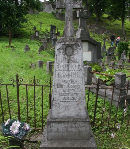 Grobowiec Juliana Baranowicza z cmentarza na Rossie w Wilnie, stan z 2013 r.