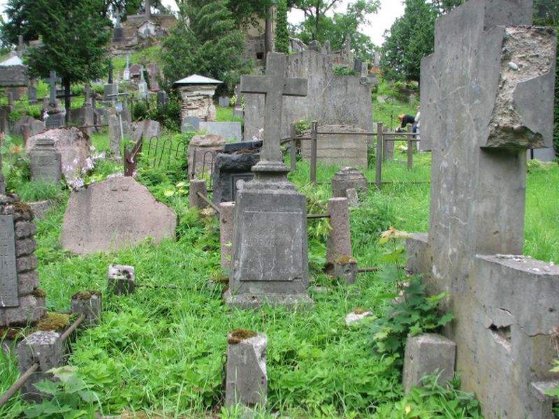 Tombstone of Elzbieta Jurewicz, Ross cemetery, as of 2013