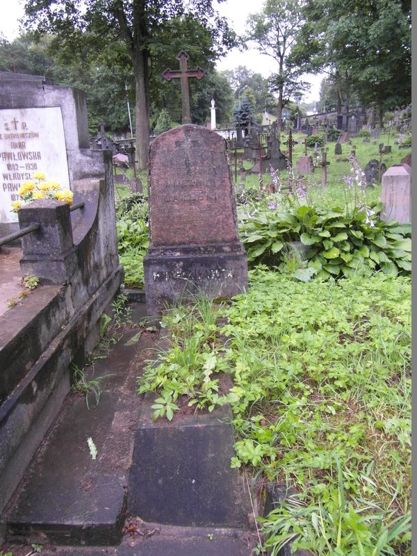 Tombstone of Marcela and Wincenty Lagutskis, Rossa cemetery in Vilnius, as of 2014