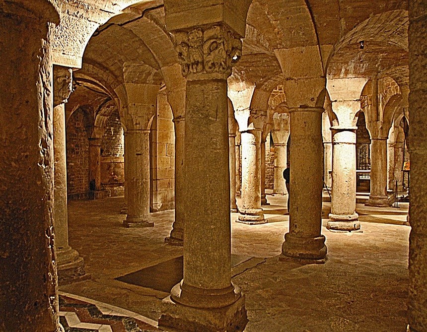 Crypte de la cathédrale Saint-Bénigne de Dijon, XIe siècle, restaurée au XIXe siècle, Dijon, France
