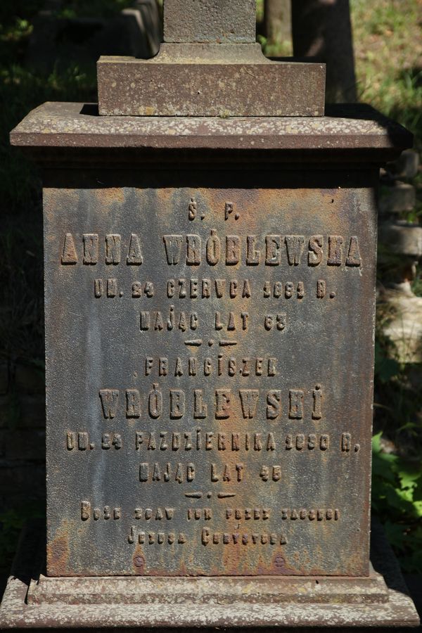 Tombstone of Anna and Franciszek Wróblewski, Na Rossie cemetery in Vilnius, as of 2013