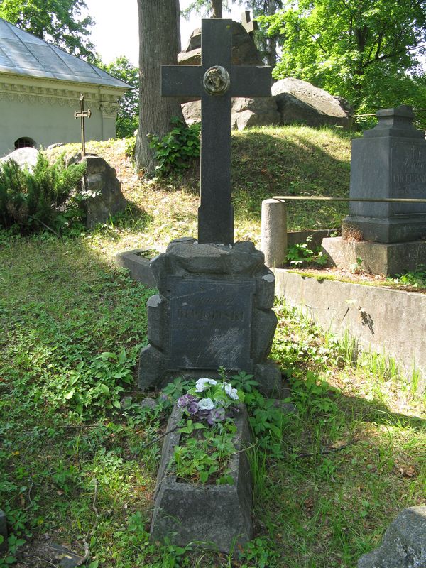 Nagrobek Zygmunta Rewkowskiego, cmentarz na Rossie w Wilnie, stan z 2013 r.