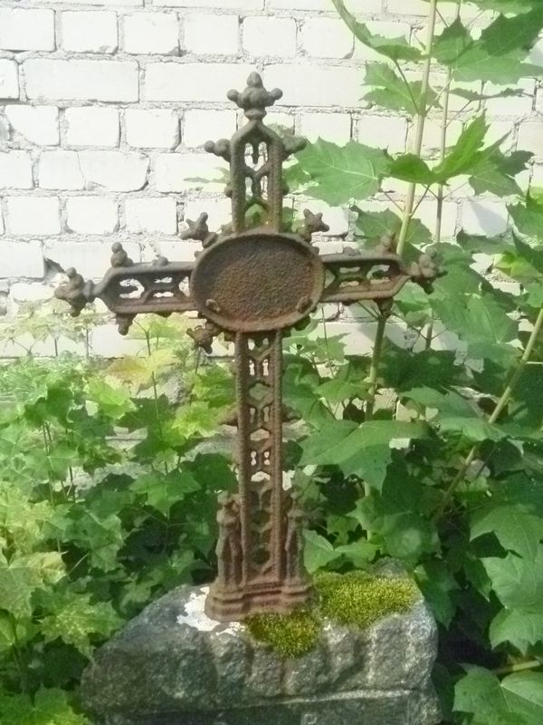 Fragment of Jan Zabielski's tombstone, Ross cemetery, as of 2013