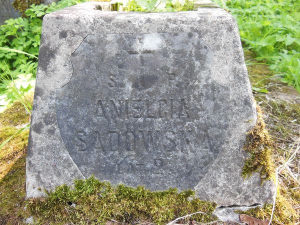 Fragment of Aniela Sadowska's tombstone, Na Rossie cemetery in Vilnius, as of 2013.