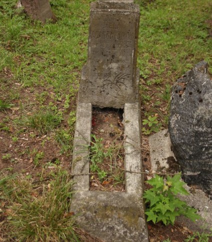 Nagrobek Heleny Adamowicz, cmentarz Na Rossie w Wilnie, stan z 2013