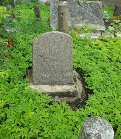 Nagrobek Ireny Stankowskiej, cmentarz Na Rossie w Wilnie, stan z 2013 r.