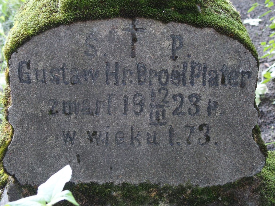 Inscription from the tombstone of Gustav Broël Plater, St Michael's cemetery in Riga, as of 2021.