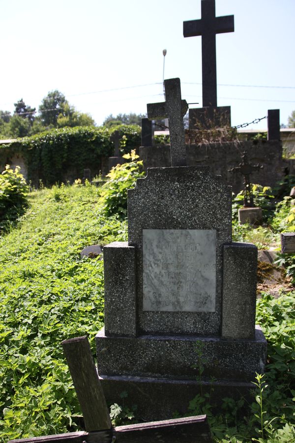 Tombstone of Janina and Stanislaw Krysiak, Na Rossie cemetery in Vilnius, as of 2013.