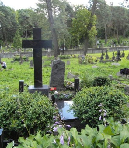 Nagrobek Krystyny Malinowskiej, cmentarz na Rossie w Wilnie, stan z 2014