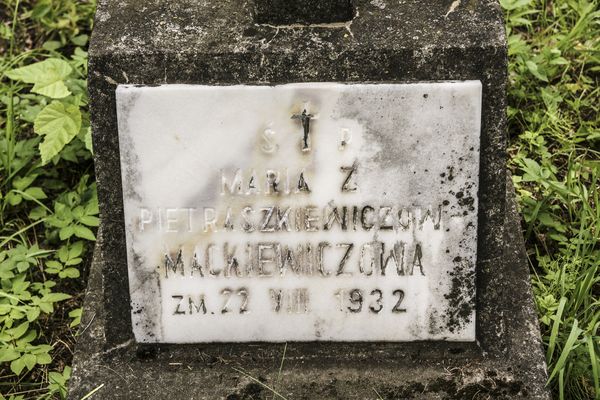 Inskrypcja z nagrobka Marii Mackiewicz, cmentarz Na Rossie w Wilnie, stan z 2013 r.