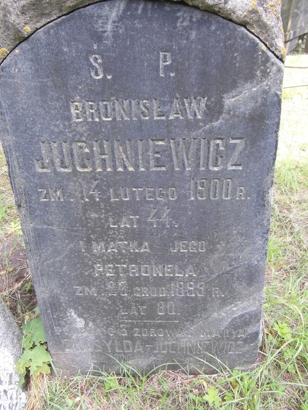 Fragment of the tombstone of Bronislaw, Grasylda and Petronela Yuchnevich, Ross Cemetery in Vilnius, state 2014