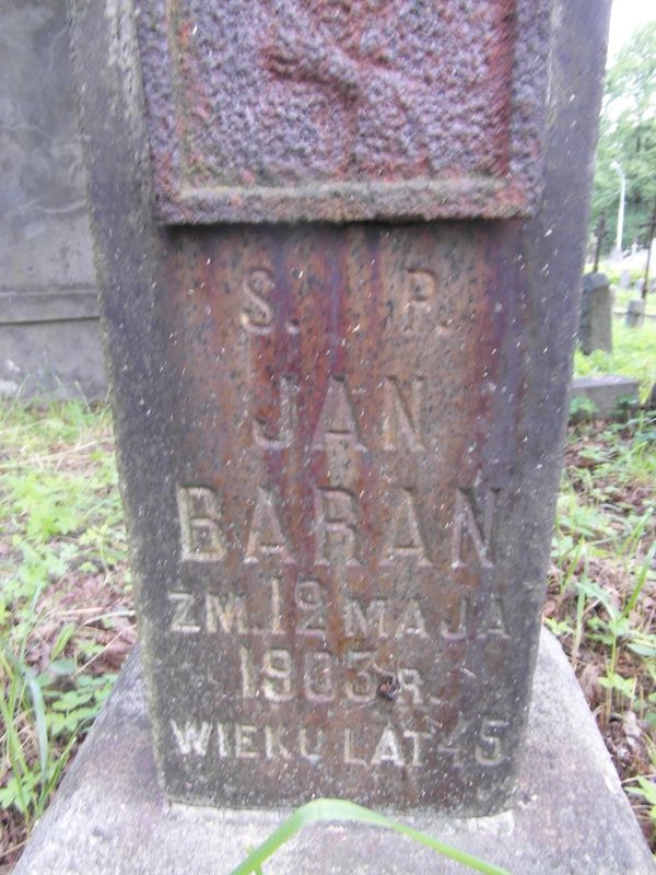 Fragment nagrobka Jana Barana, cmentarz na Rossie w Wilnie, stan z 2014