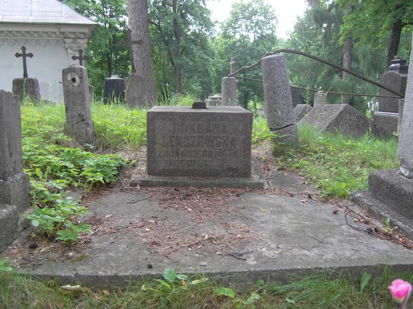 Tombstone of Duklana Lenczewskaya, Ross cemetery in Vilnius, as of 2013.