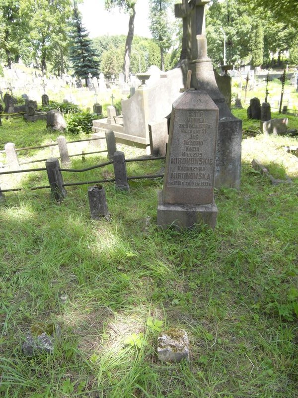 Tombstone of the Mironowski family, Rossa cemetery in Vilnius, state of 2014