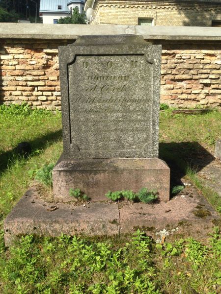 Nagrobek rodziny Gunther von Heidelschein, cmentarz na Rossie, stan z 2013 roku