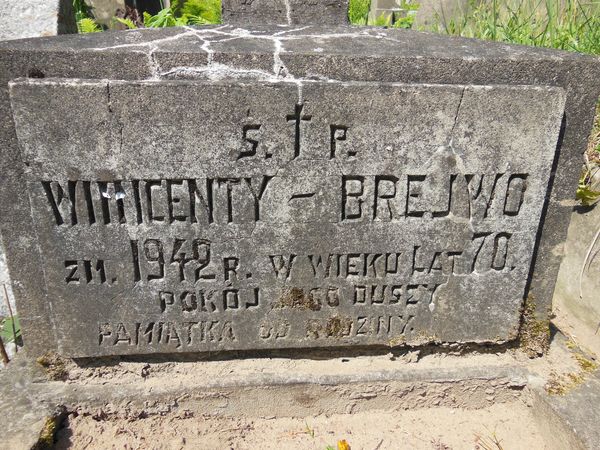 Cokół nagrobka Wincentego Brejwy, cmentarz Na Rossie w Wilnie, stan z 2013