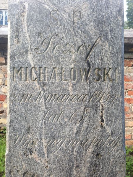 Fragment nagrobka Józefa Michałowskiego, cmentarz na Rossie, stan z 2013 roku