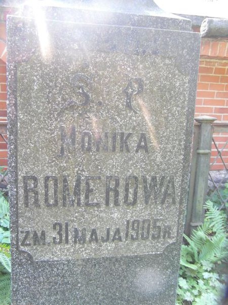 Fragment of Monika Romer's tombstone, Ross cemetery, as of 2013