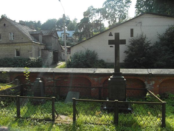Nagrobek rodziny Januszkiewicz, cmentarz na Rossie, stan z 2013 roku