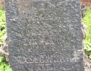 Nagrobek Wandy i Zygmunta Masłowskich, cmentarz na Rossie, stan z 2013 roku