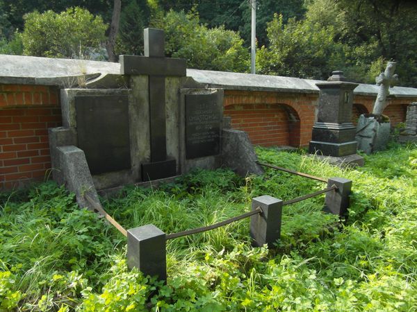 Grobowiec Aleksandra Umiastowskiego, cmentarz na Rossie, stan z 2013 roku