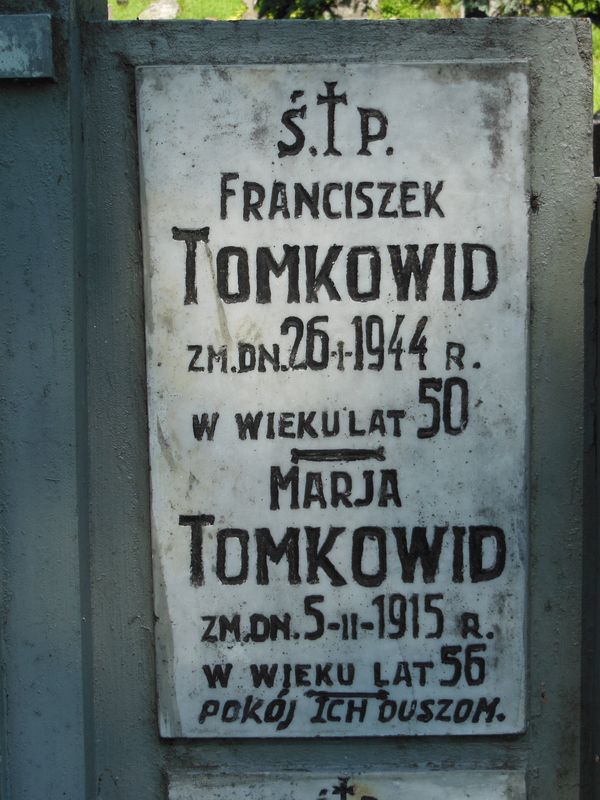 Tomkowid family gravestone inscription, Na Rossie cemetery in Vilnius, as of 2013