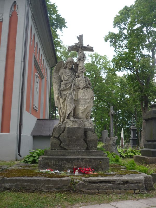 Nagrobek Aleksandra i Leona Hryniewickich, cmentarz Na Rossie w Wilnie, stan z 2013 r.