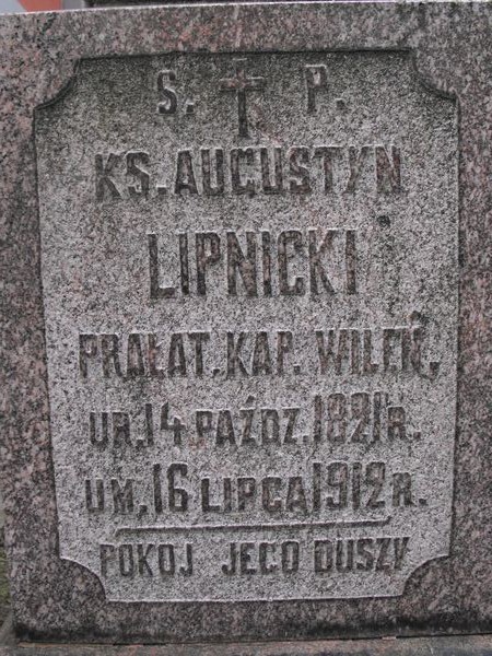 Fragment of Augustyn Lipnicki's tombstone, Na Rossie cemetery in Vilnius, as of 2013.