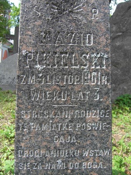 Fragment nagrobka Kazimierza Pikielskiego, cmentarz na Rossie w Wilnie, stan z 2013 r.