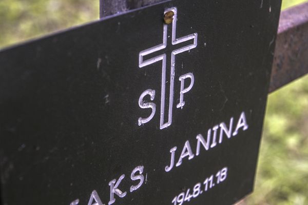 Fragment of the tombstone of Janina Liaks, Na Rossie cemetery in Vilnius, as of 2013.