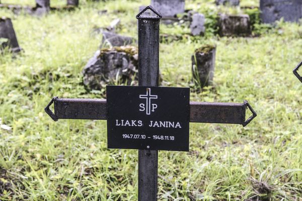 Fragment of the tombstone of Janina Liaks, Na Rossie cemetery in Vilnius, as of 2013.