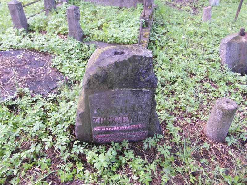 Tombstone of Maria Tuskevich, Rossa cemetery in Vilnius, state of 2014