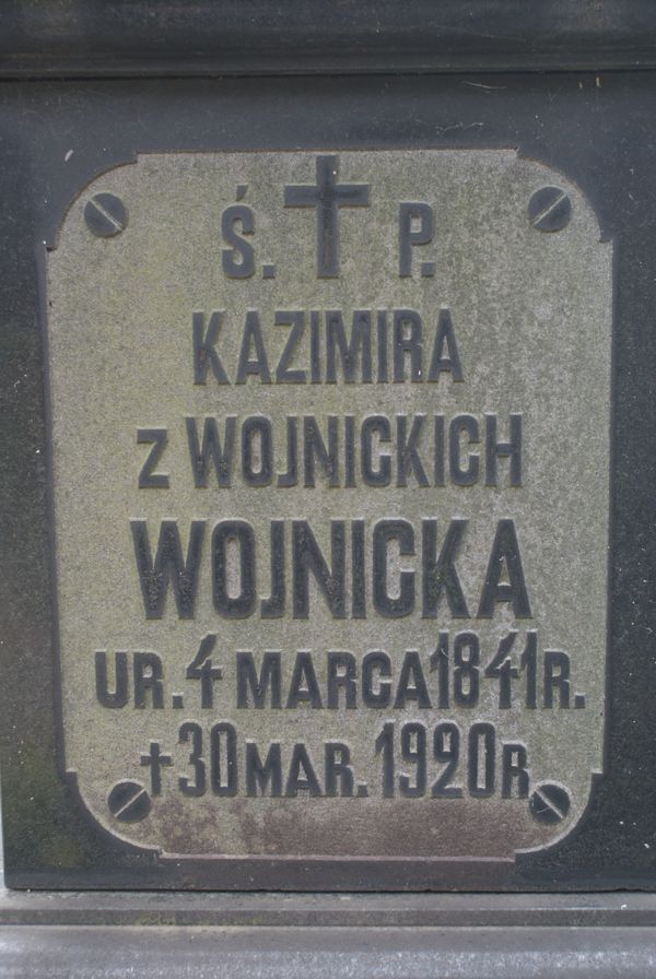 Fragment of a tombstone of Henryk and Kazimira Wojnicki, Ross cemetery, as of 2013
