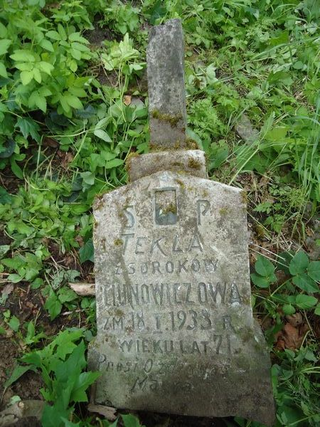 Inscription on the gravestone of Tekla Ciunowiczowa, Rossa cemetery in Vilnius, as of 2013