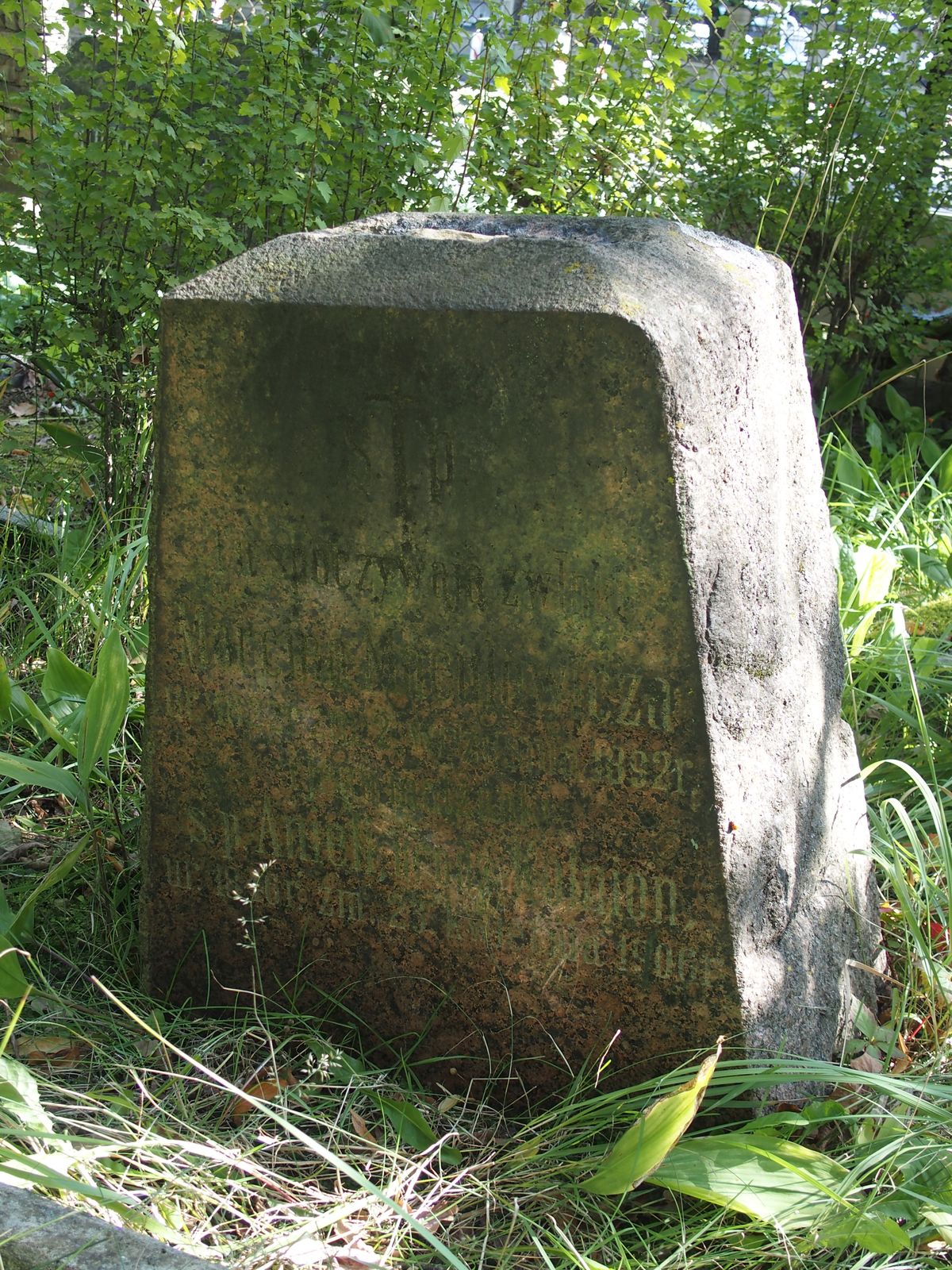 Tombstone of Aniela Maculewicz and Martin Maculewicz, St Michael's cemetery in Riga, as of 2021.