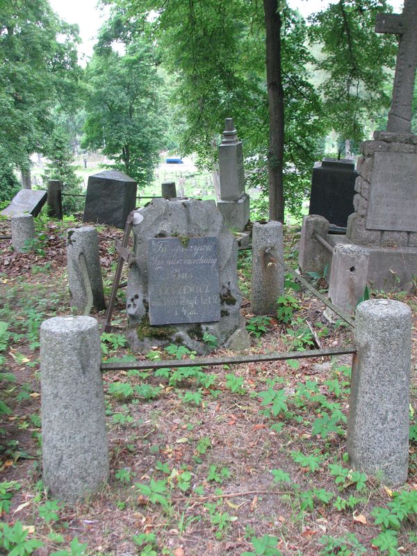 Tombstone of Jan Czyżewicz, Ross cemetery in Vilnius, as of 2013.