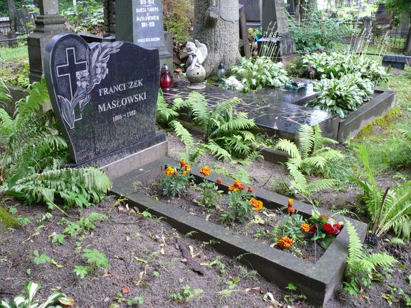 Tombstone of Franciszek Maslowski, Ross cemetery in Vilnius, as of 2014.