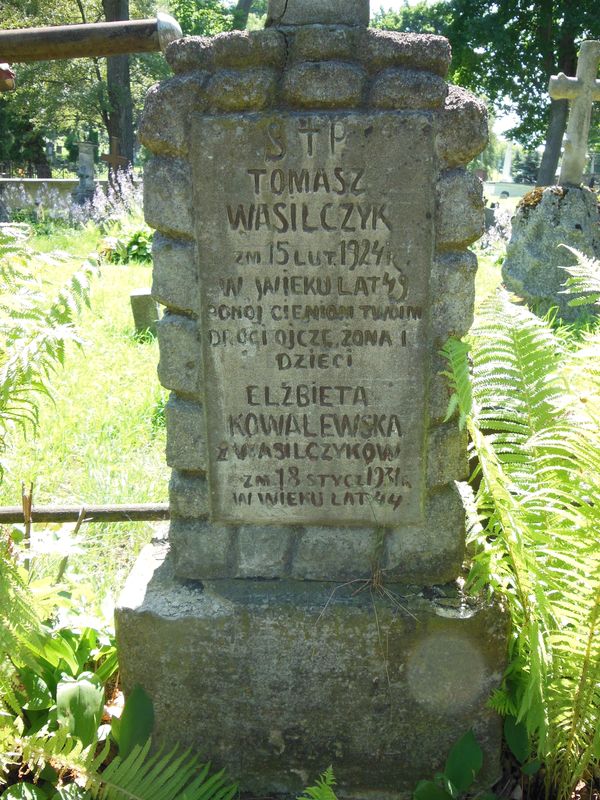 Tombstone of Elżbieta Kowalewska and Tomasz Wasilczyk, Na Rossie cemetery in Vilnius, as of 2013