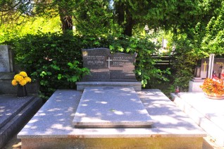 Nagrobek rodzin Staniek, i Guńka