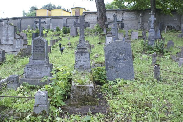 Tombstone of Bolesław Ławrynowicz, Na Rossie cemetery in Vilnius, as of 2013.