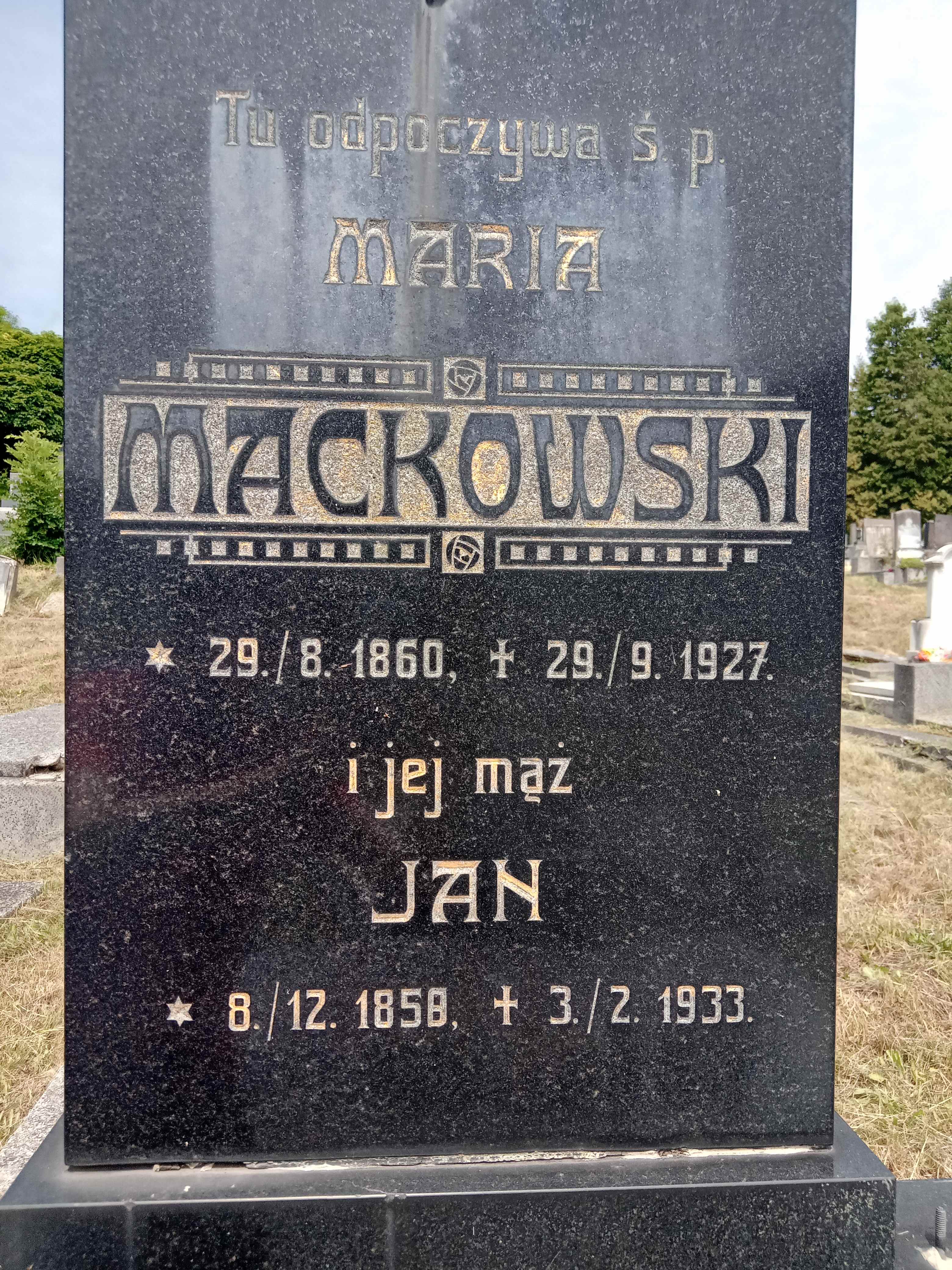 Fotografia przedstawiająca Tombstone of the Mackowski family