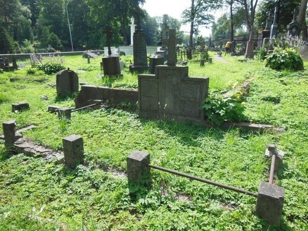 Grobowiec Mikołaja Chomicza, cmentarz na Rossie w Wilnie, stan z 2013