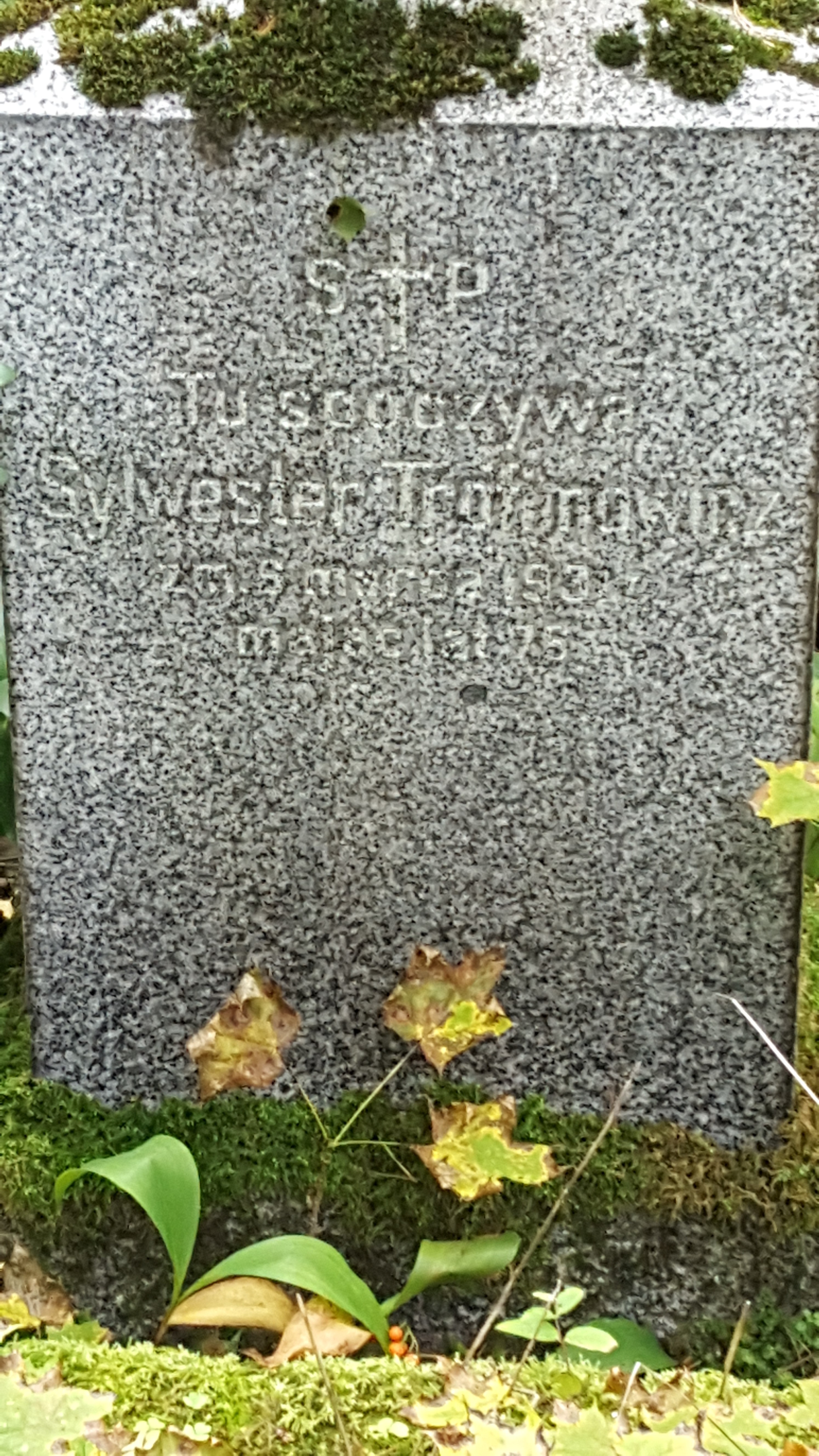 Inscription from the tombstone of Sylvester Trofimovich, St Michael's cemetery in Riga, as of 2021.